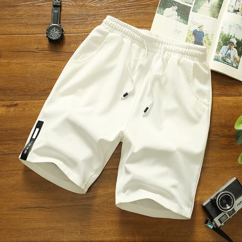 Bermuda Masculina Casual Essential Marcanzzi MZ947 em poliéster premium, com caimento ajustado e design clássico, unindo conforto, elegância e versatilidade.