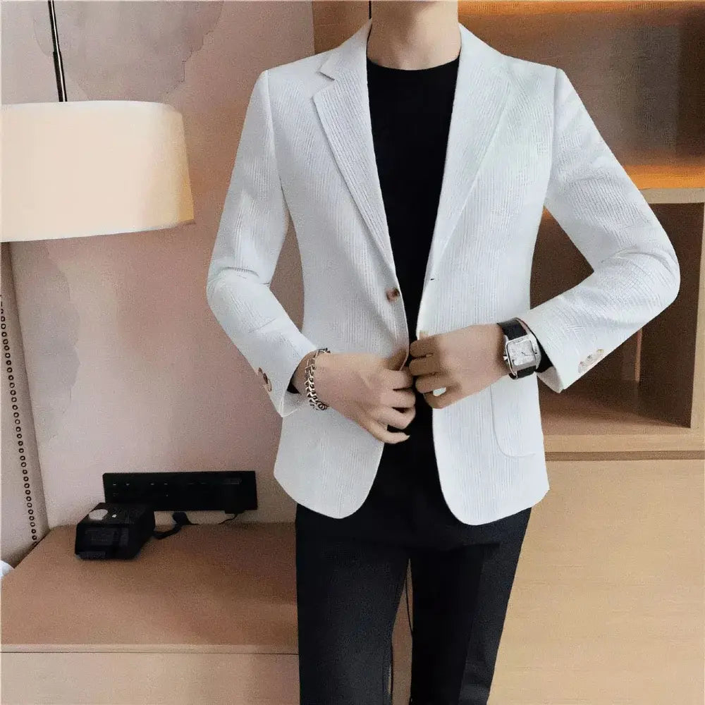 Blazer Masculino Marcanzzi Noble MZ051: elegância clássica com algodão egípcio, ideal para eventos formais. Sofisticação e durabilidade para o homem moderno.