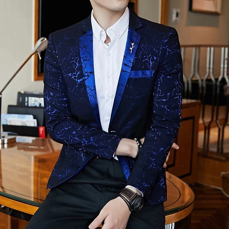 Blazer Masculino Realm Marcanzzi MZ060: elegância e versatilidade em acetato e poliéster. Cores: preto, azul, vinho. Ideal para eventos sociais e empresariais.