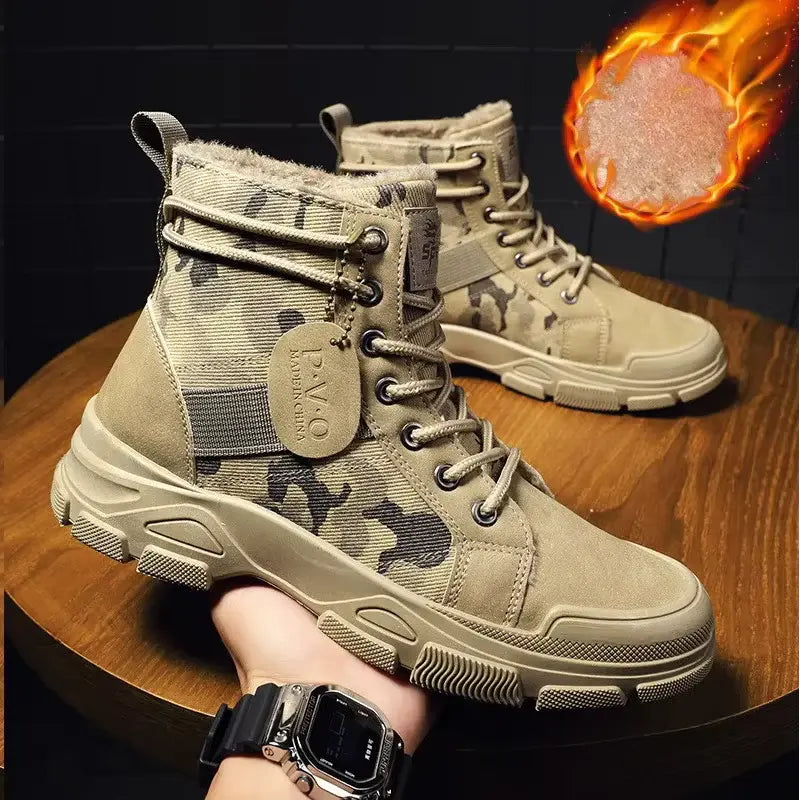 Bota Masculina Camuflada Speed Marcanzzi MZ286: couro legítimo, solado antiderrapante, conforto e elegância para eventos formais e uso diário.