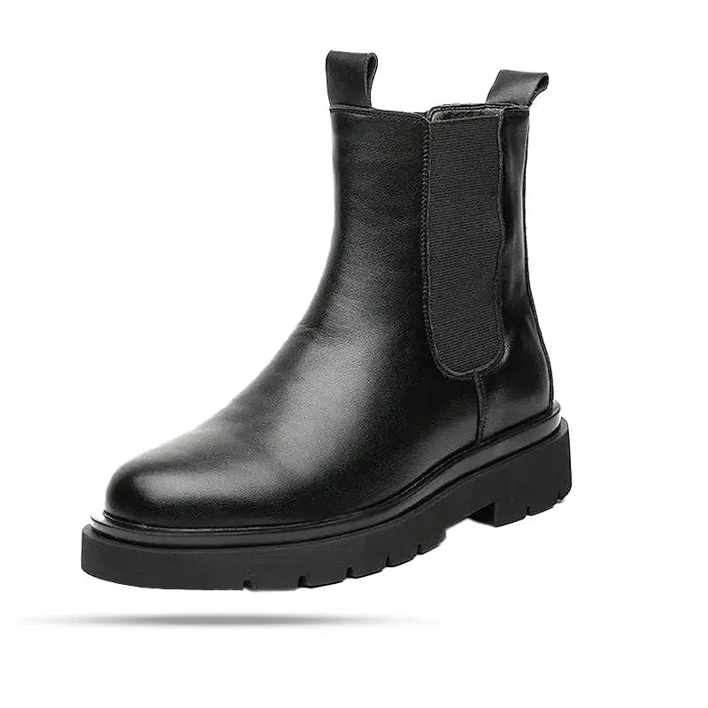 Bota Masculina Cano Alto Chelsea Marcanzzi MZ278 em couro legítimo com acabamento refinado, solado de borracha antiderrapante e forro acolchoado para conforto diário.