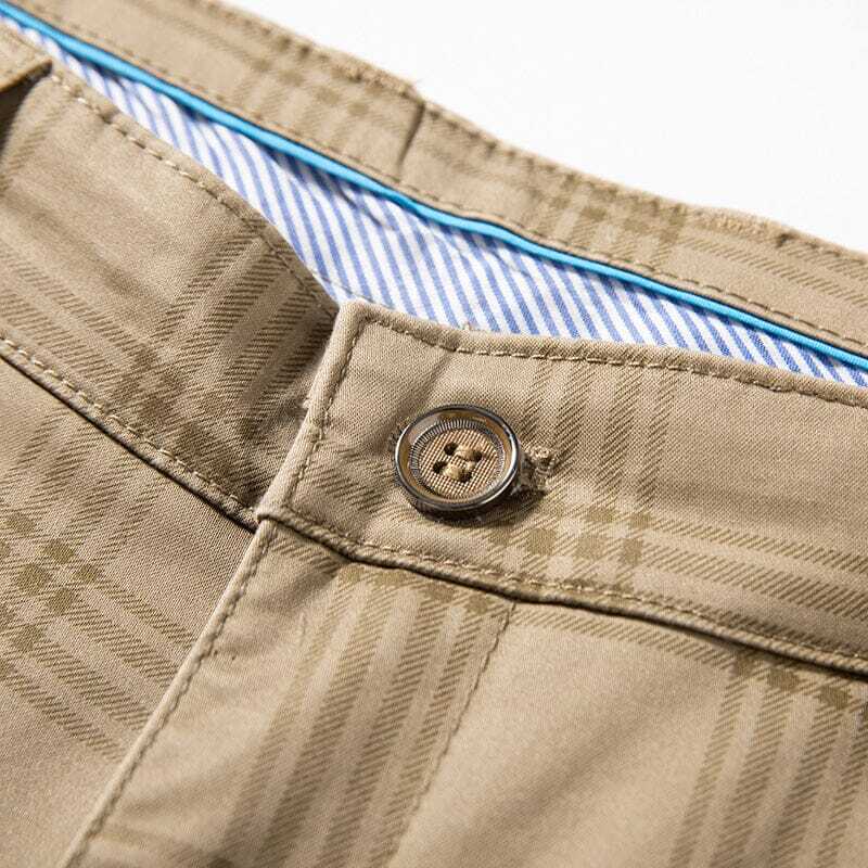 Calça Casual Masculina Xadrez Listrada Marcanzzi MZ257 em tecido de alta qualidade, com caimento confortável e design moderno para o dia a dia.