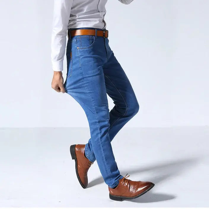 Calça Jeans Masculina Marcanzzi Wear MZ262 em material premium com costuras reforçadas, interior macio e acabamento impecável para luxo e conforto.