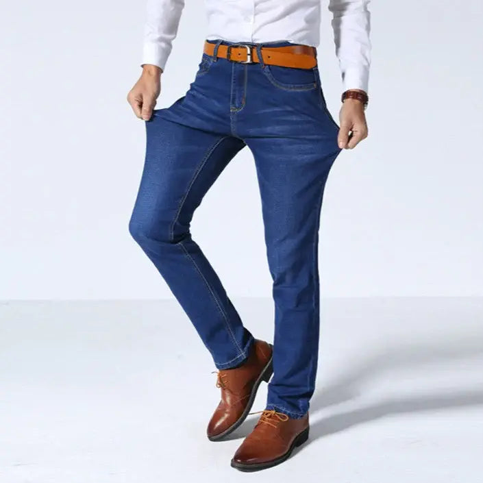 Calça Jeans Masculina Marcanzzi Wear MZ262 em material premium com costuras reforçadas, interior macio e acabamento impecável para luxo e conforto.