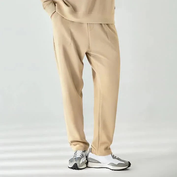 Calça Moletom de Algodão Masculina Marcanzzi MZ313 feita em algodão premium, com bolsos amplos, cintura elástica e barra ajustada para estilo casual.