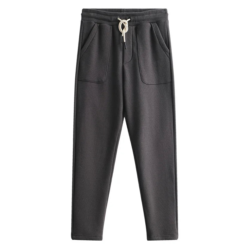 Calça Moletom de Algodão Masculina Marcanzzi MZ313 feita em algodão premium, com bolsos amplos, cintura elástica e barra ajustada para estilo casual.