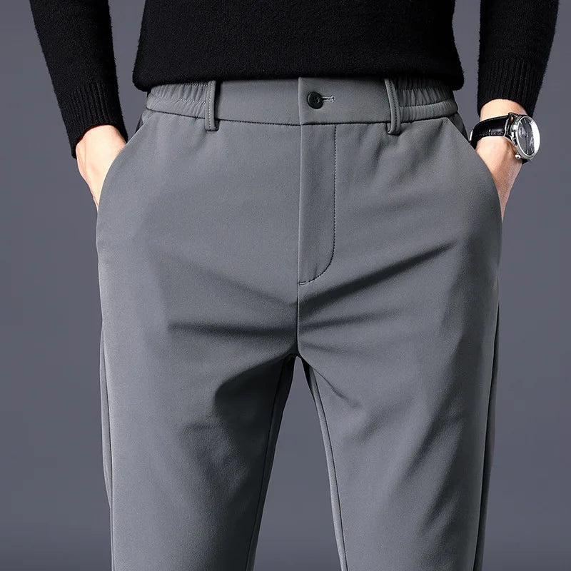 Calça Social Masculina Marcanzzi MZ001 com corte elegante, tecido de Nylon e SPANDEX™, conforto e respirabilidade para o dia a dia
