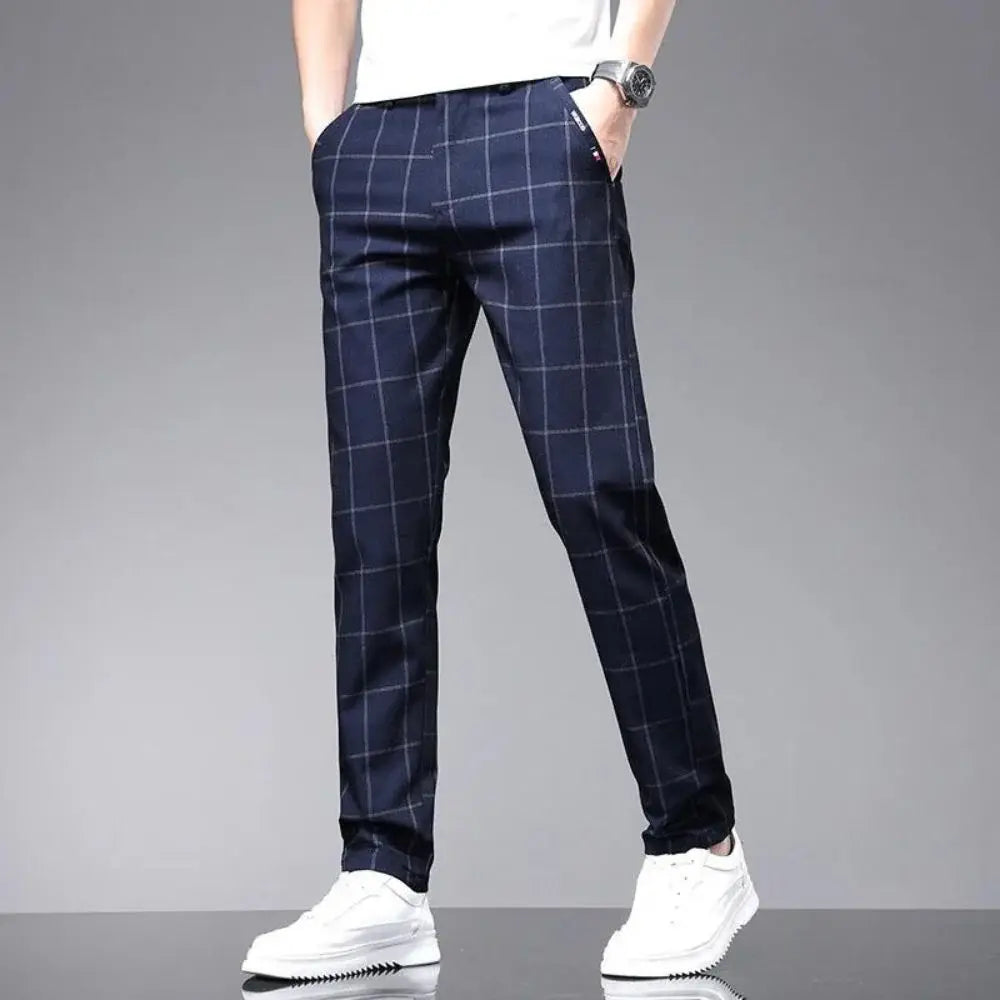 Calça Social Xadrez Masculina Marcanzzi MZ006: elegância e conforto com spandex e algodão. Ideal para eventos casuais e formais.