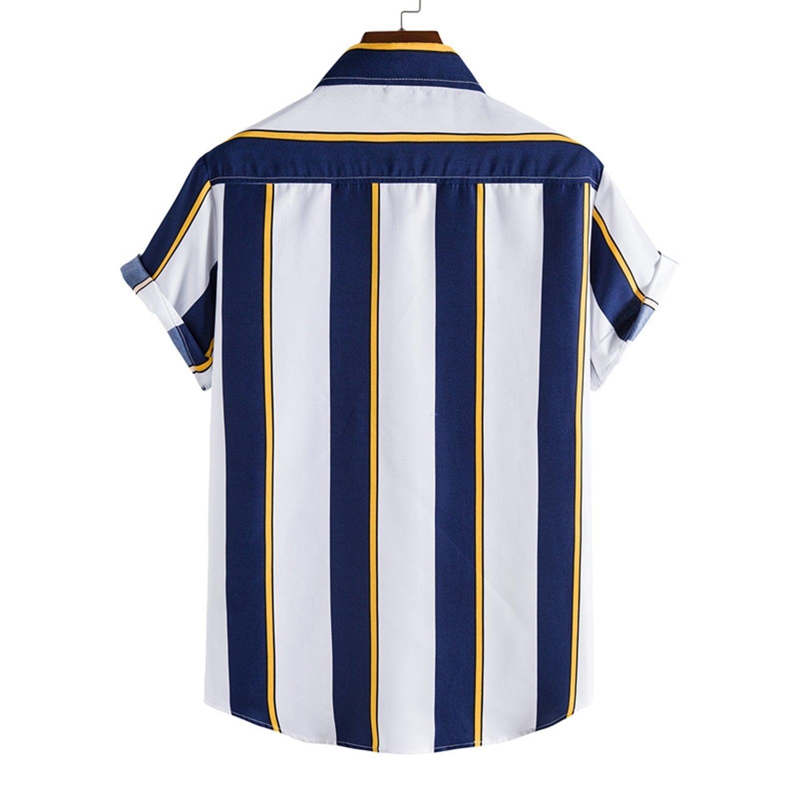 Camisa Manga Curta Listrada Marcanzzi Navy MZ595 em azul, branco e amarelo, com tecido leve, caimento confortável e estilo versátil para o dia a dia.