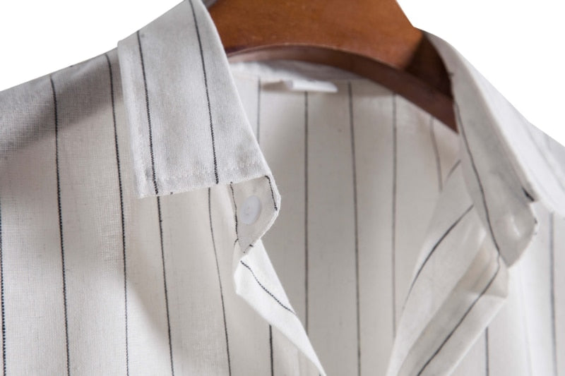 Camisa Manga Curta Marcanzzi Mare MZ582 com listras modernas, tecido leve e confortável, ideal para looks casuais e sofisticados.