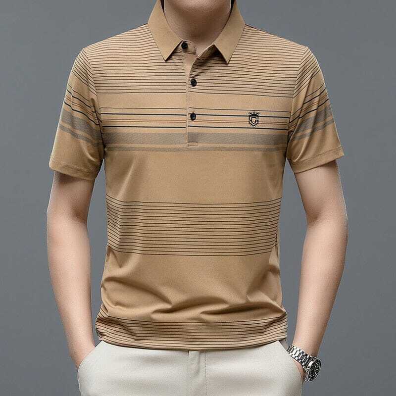 Camisa Polo Masculina Romenzi Coudy RZ077, confeccionada em algodão e poliéster, com design clássico e ideal para looks casuais ou elegantes.