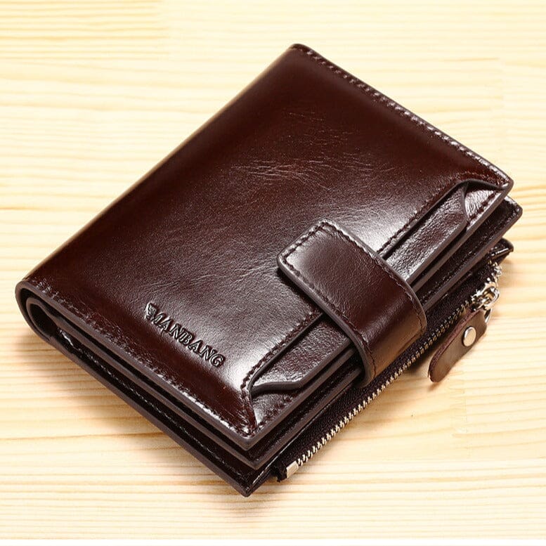 Carteira Masculina de Couro Manbag Marcanzzi RZ478 feita em couro premium com zíper, bolsos internos e acabamento sofisticado para organização prática.