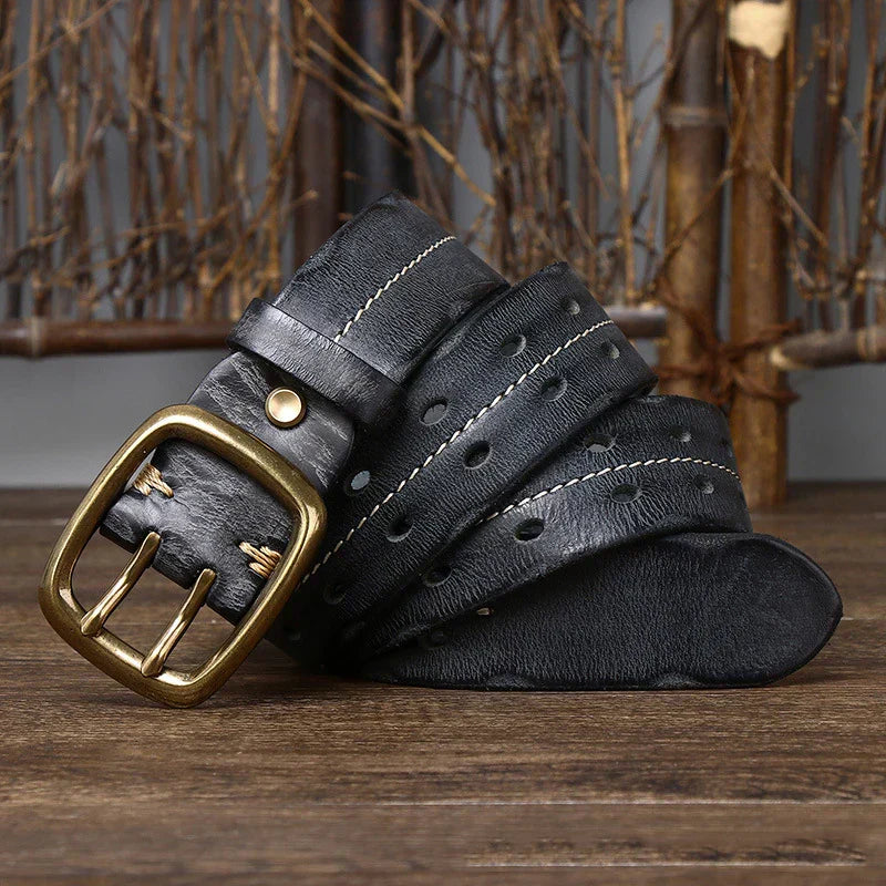 Cinto Masculino de Couro Artesanal Marcanzzi MZ458: elegância e durabilidade. Feito à mão, ideal para looks formais e casuais. Qualidade e estilo garantidos.