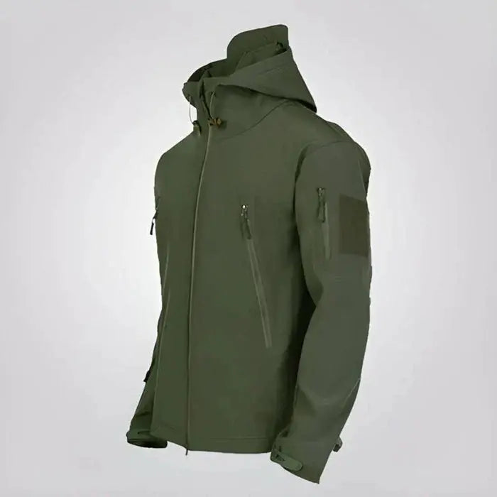Jaqueta Impermeável Masculina Marcanzzi MZ165 com design moderno, acabamento sofisticado e tecido resistente à chuva para conforto e estilo em qualquer ocasião.