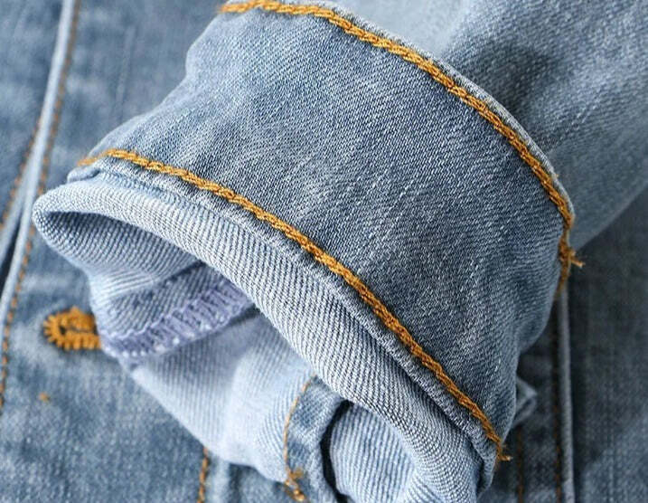 Jaqueta Jeans Denim Masculina Marcanzzi MZ153 em denim premium, resistente, leve e confortável, com costuras reforçadas e estilo clássico atemporal.