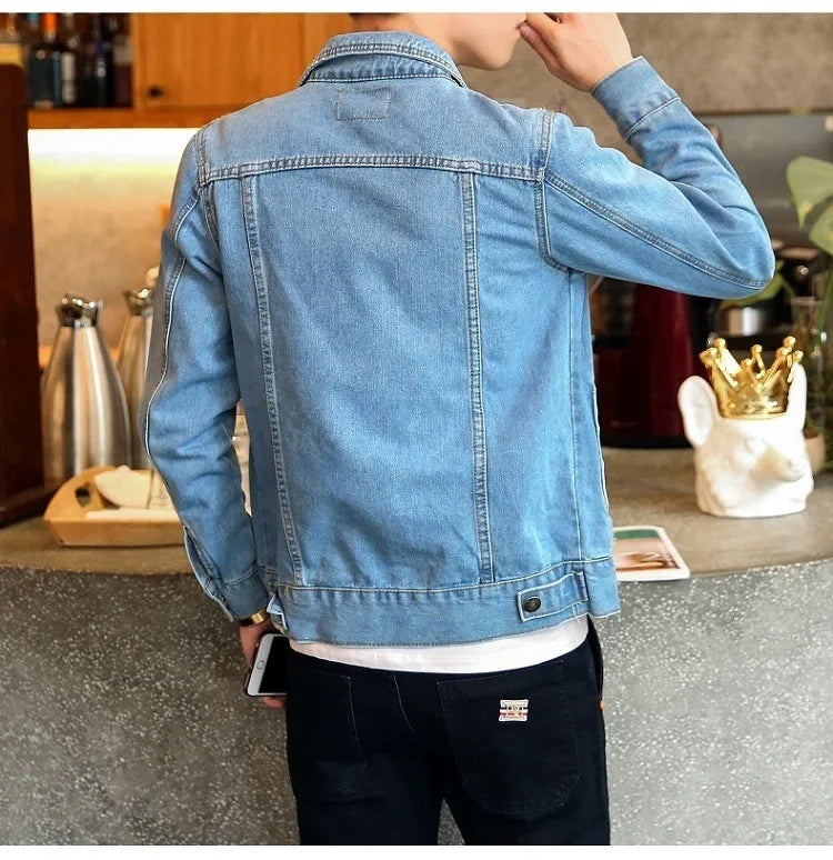 Jaqueta Jeans Masculina Casual Marcanzzi MZ159 em denim premium, resistente, versátil e confortável, perfeita para looks casuais ou combinações mais sofisticadas.