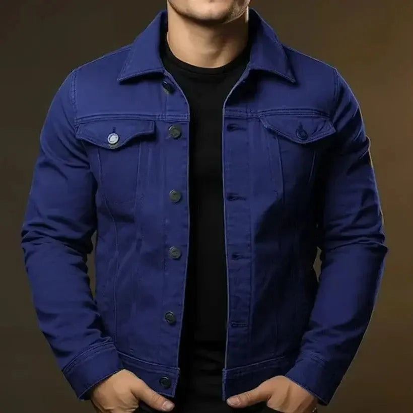 Jaqueta Jeans Masculina Slim Marcanzzi MZ021: estilo moderno e versátil, com modelagem slim e detalhes sofisticados. Elegância casual para qualquer ocasião.