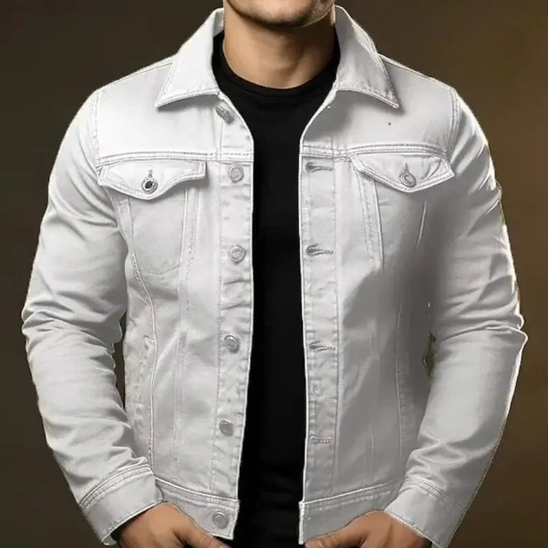 Jaqueta Jeans Masculina Slim Marcanzzi MZ021: estilo moderno e versátil, com modelagem slim e detalhes sofisticados. Elegância casual para qualquer ocasião.