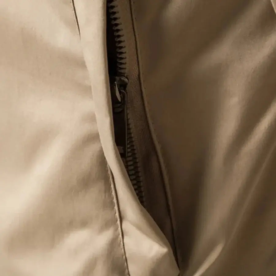 Jaqueta Masculina Casual Marcanzzi MZ146 com design moderno, interior macio, tecido impermeável e resistente para conforto, elegância e praticidade no dia a dia.