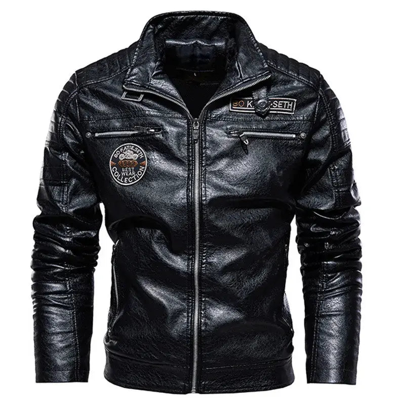 Jaqueta Masculina de Motoqueiro em Couro Marcanzzi MZ139 feita em couro resistente, com costuras reforçadas e design sofisticado para segurança e estilo.