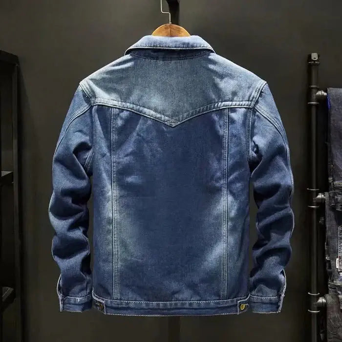 Jaqueta Masculina Jeans Acolchoado Marcanzzi MZ031: estilo clássico, conforto térmico, design versátil, modelagem estruturada, bolsos funcionais.
