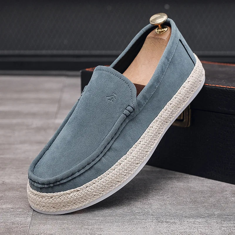 Mocassim Masculino Casual Marcanzzi MZ302 em materiais de alta qualidade, com solado flexível e acabamento refinado para elegância e praticidade.