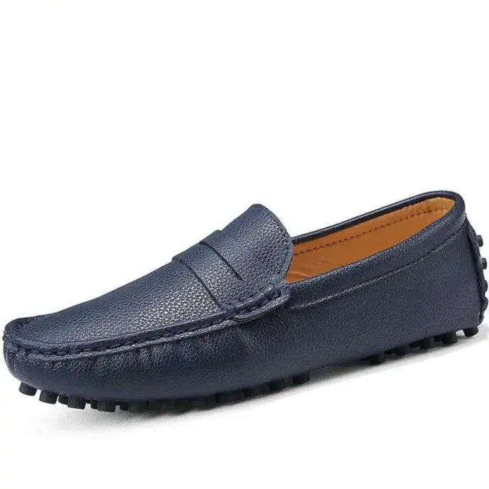 Mocassim Masculino de Couro Marcanzzi MZ298 em couro premium com acabamento artesanal, palmilha macia e solado flexível para elegância e praticidade.