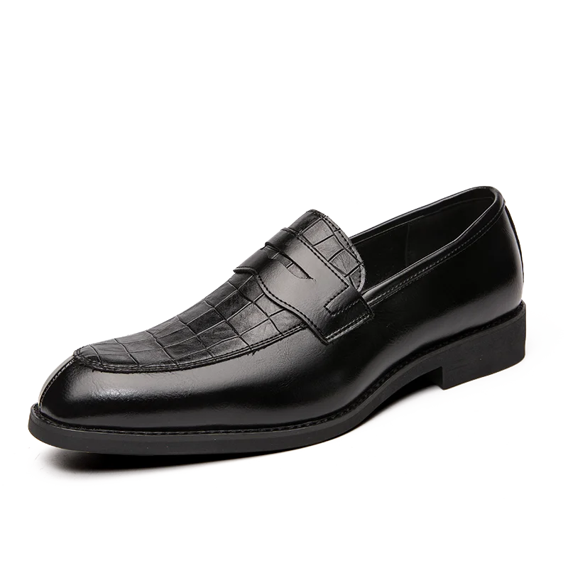 Mocassim Masculino de Couro Marcanzzi MZ300 com acabamento artesanal, palmilha macia e solado flexível para elegância e conforto diário.
