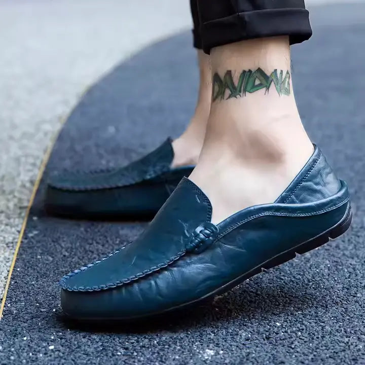 Mocassim Masculino em Couro Marcanzzi MZ309 em couro legítimo, com palmilha macia e solado flexível para conforto e elegância no dia a dia.