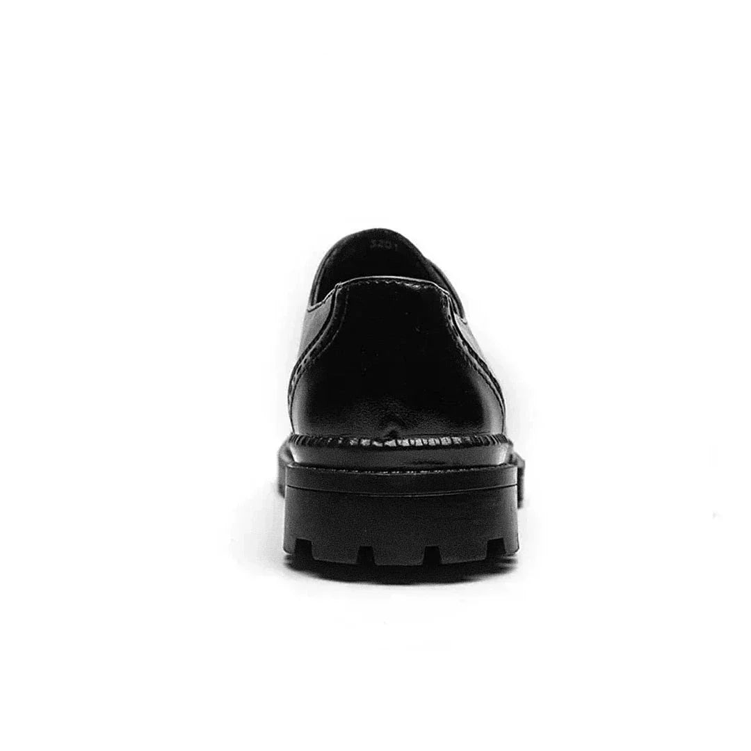 Sapato Masculino Derby Marcanzzi MZ358 em couro premium, solado tratorado de 5 cm. Disponível em preto e marrom. Estilo, conforto e durabilidade.