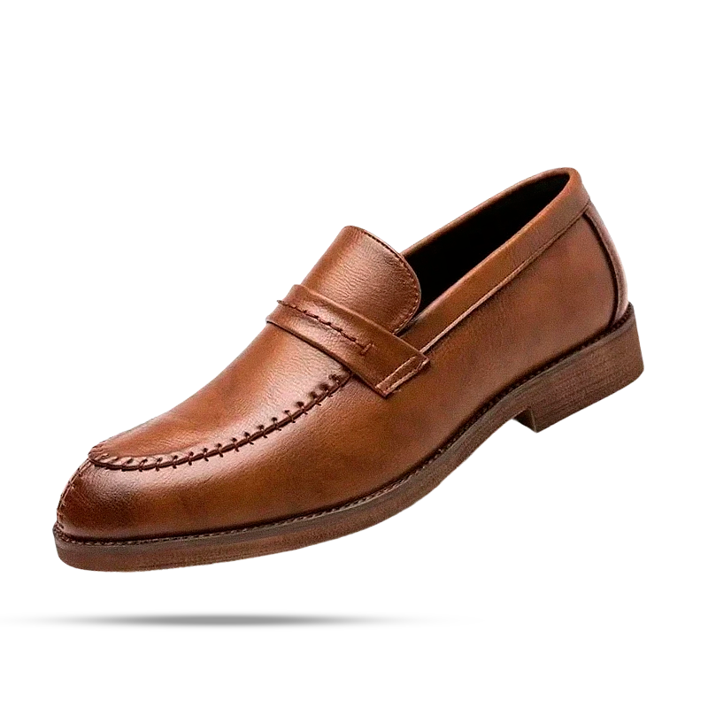 Sapato Masculino Loafer Marcanzzi MZ362 em couro premium, costura central precisa, sola de borracha vulcanizada e design elegante para diferentes estilos.