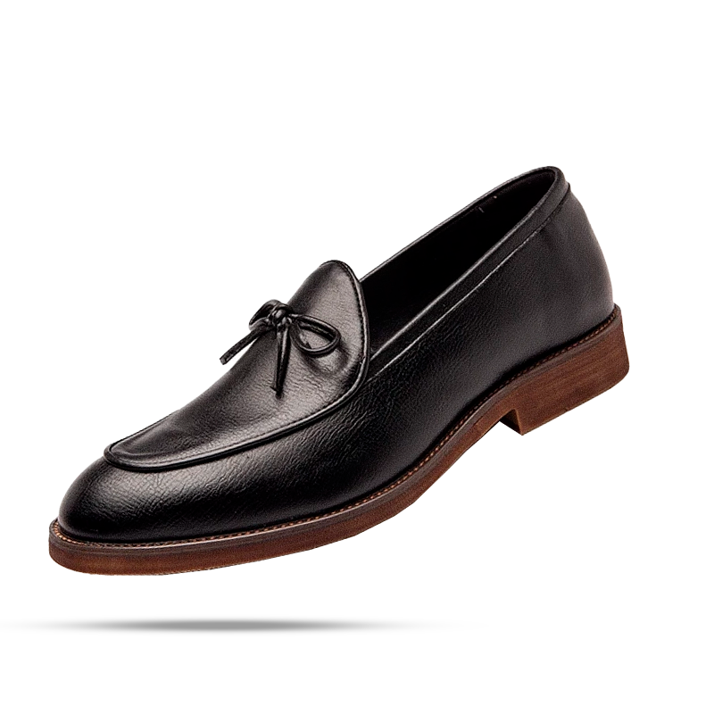 Sapato Masculino Loafer Marcanzzi MZ371 em couro premium, sola de borracha, disponível em marrom e preto. Elegância e conforto para looks formais e casuais.
