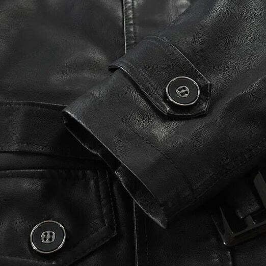 Sobretudo Masculino de Couro Marcanzzi MZ096: elegância e proteção com couro premium, design exclusivo, interior aquecido e resistência a rasgos.