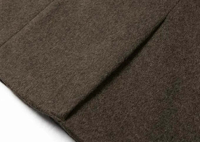 Sobretudo Masculino de Lã Grife Marcanzzi MZ098 feito em lã de alta qualidade, com corte refinado, forro aquecido e design inspirado na Itália.