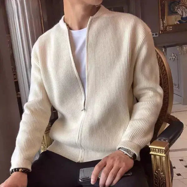 Suéter Masculino Clássico com Zíper Marcanzzi MZ045 com design moderno, gola redonda e acabamento confortável para compor looks versáteis e elegantes.