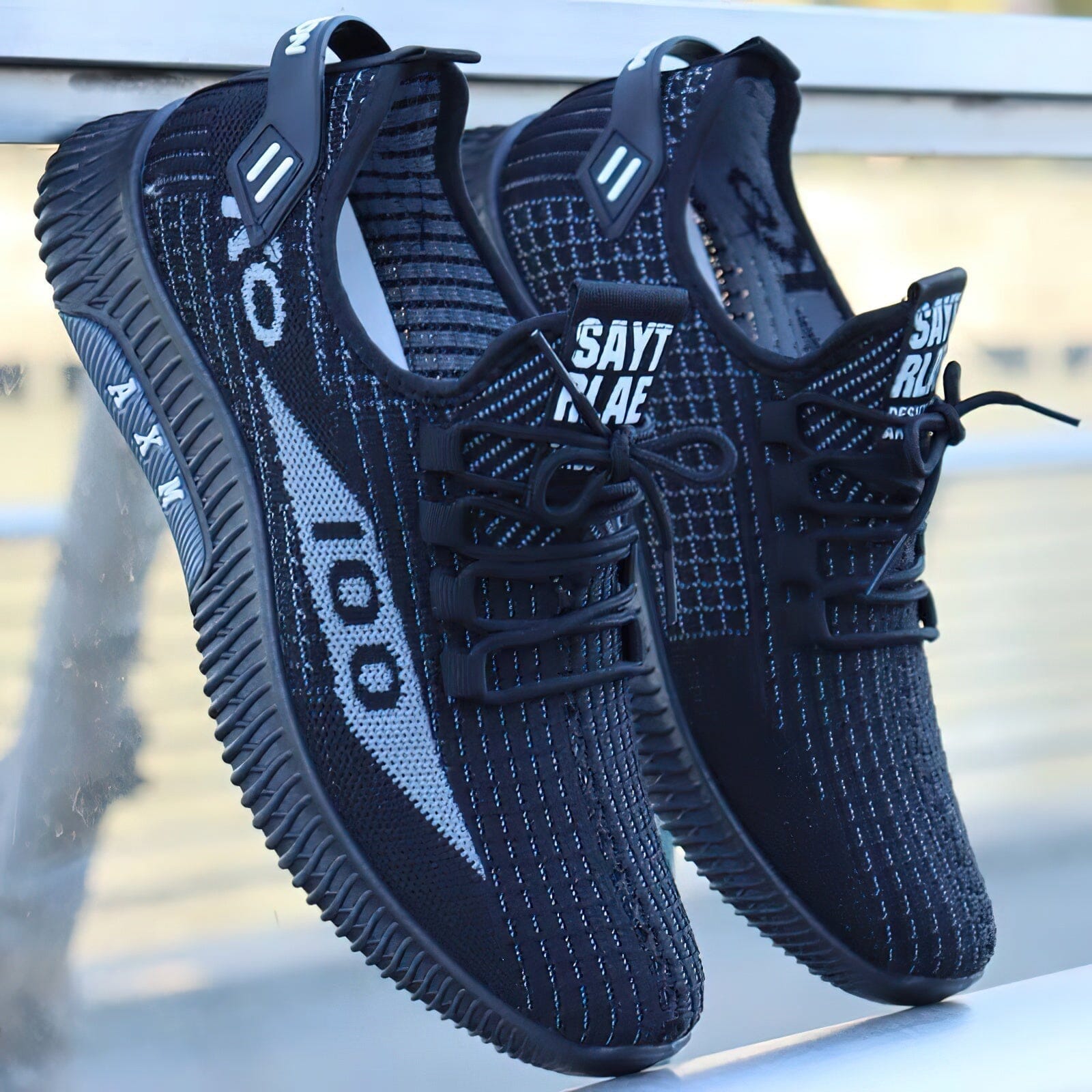 Tênis Esportivo AXM Marcanzzi MZ444 com malha de alta qualidade, palmilha em EVA e solado emborrachado para tração, conforto e desempenho diário.