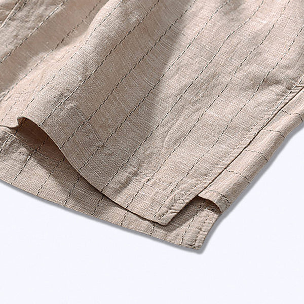 Bermuda de Linho Listrada Marcanzzi MZ946 em linho nobre com listras discretas, caimento impecável e acabamento premium para estilo e conforto.