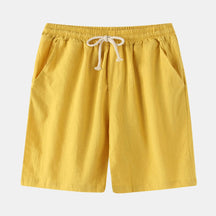 Bermuda de Linho Masculina Marcanzzi MZ950 em linho nobre, caimento sofisticado e estilo clássico Old Money, perfeita para conforto e elegância no calor.