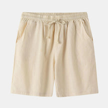 Bermuda de Linho Masculina Marcanzzi MZ950 em linho nobre, caimento sofisticado e estilo clássico Old Money, perfeita para conforto e elegância no calor.