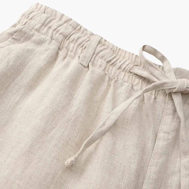 Bermuda de Linho Masculina Marcanzzi MZ954 em linho premium, caimento clássico e toque suave, ideal para estilo Old Money, conforto e elegância.