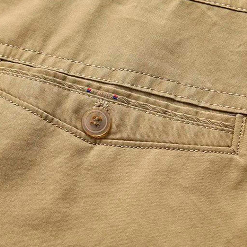 Bermuda Masculina Classic Comfort Marcanzzi MZ951 em brim de alta qualidade, com caimento ajustado, conforto e estilo versátil para o dia a dia.