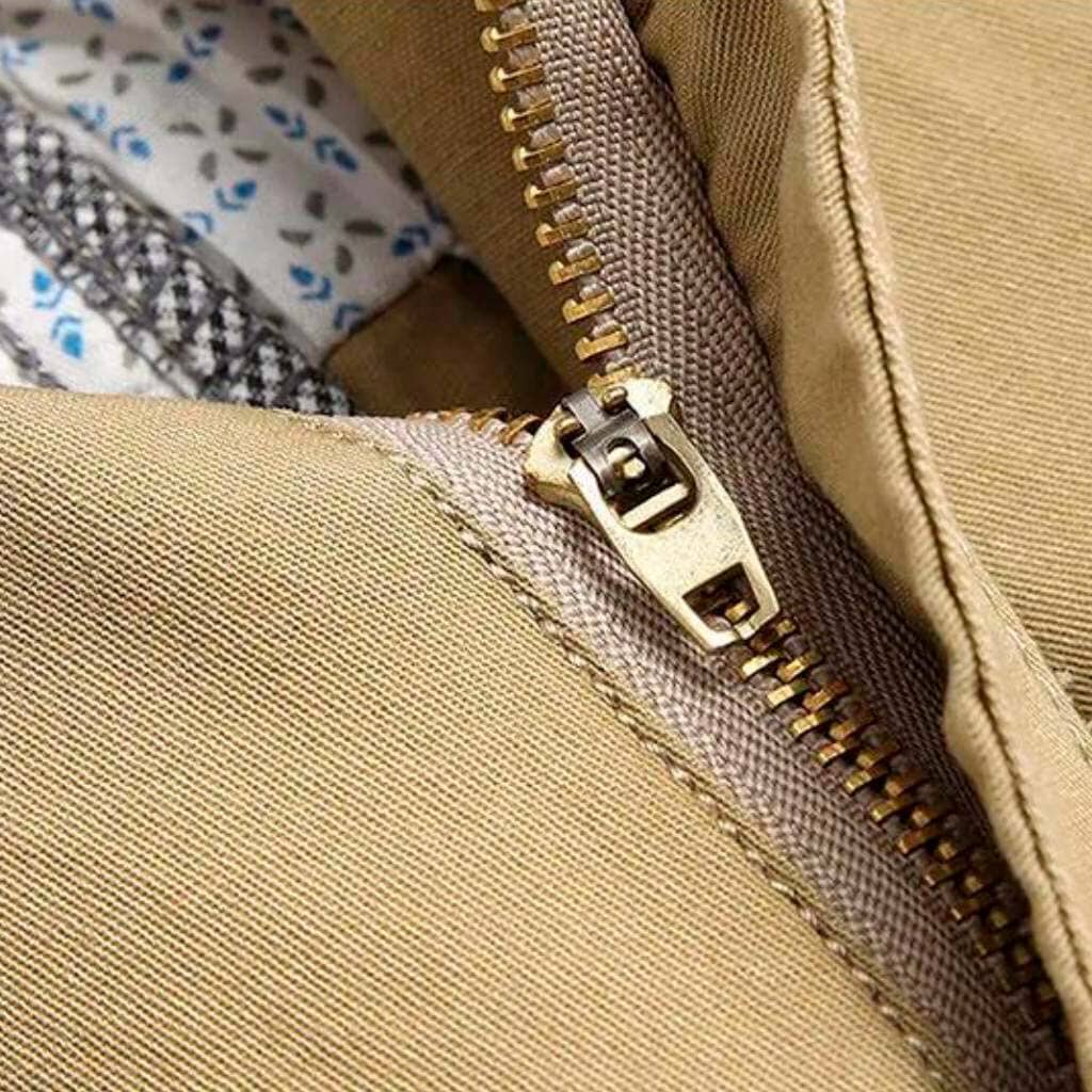 Bermuda Masculina Classic Comfort Marcanzzi MZ951 em brim de alta qualidade, com caimento ajustado, conforto e estilo versátil para o dia a dia.