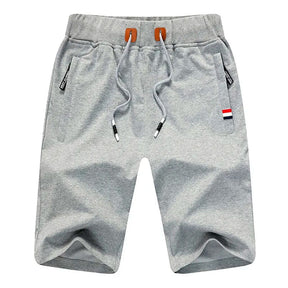 Bermuda Masculina Clássica Marcanzzi MZ955 em algodão premium, caimento ajustado e design clássico, unindo conforto, elegância e versatilidade.