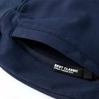 Bermuda Masculina Clássica Marcanzzi MZ955 em algodão premium, caimento ajustado e design clássico, unindo conforto, elegância e versatilidade.