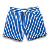 Bermuda Masculina Praia Listrada Marcanzzi MZ948 em tecido leve com estampa listrada clássica, secagem rápida e caimento moderno para estilo versátil.