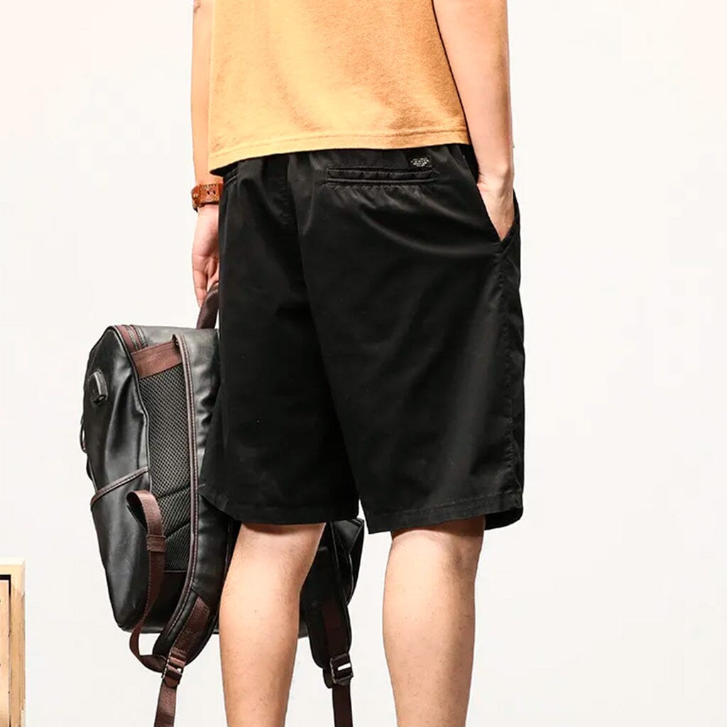 Bermuda Masculina Street Marcanzzi MZ949 em sarja premium com caimento ajustado e design moderno, perfeita para estilo urbano e conforto diário.