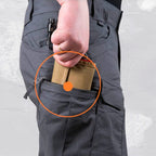 Bermuda Masculina Tática e Impermeável Marcanzzi MZ953 em brim resistente, caimento ajustado e bolsos funcionais, unindo estilo moderno e praticidade.