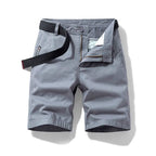 Bermuda Masculina Tradition Marcanzzi MZ945 em brim com caimento ajustado e acabamento reforçado, unindo conforto, elegância e versatilidade para o dia a dia.