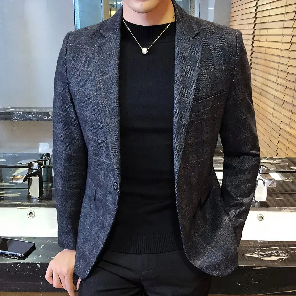 Blazer Masculino Dapper Marcanzzi MZ063 em alfaiataria premium com tecnologia respirável. Sofisticação e conforto em qualquer ocasião.