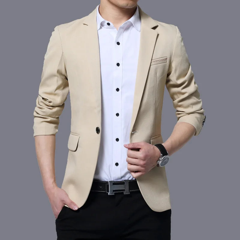 Blazer Masculino Marcanzzi Carlsen MZ054 com corte elegante e tecido durável. Versatilidade e estilo para o homem moderno em todas as situações.